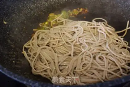 Make Onion noodles step 5