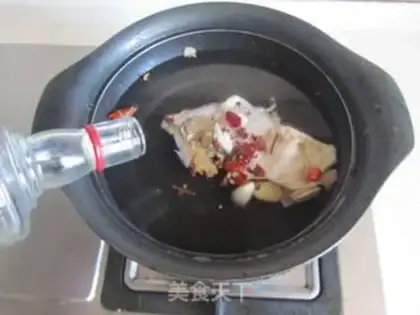 Make Cream pepper onions step 0