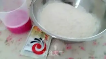 Make Rose buns step 2
