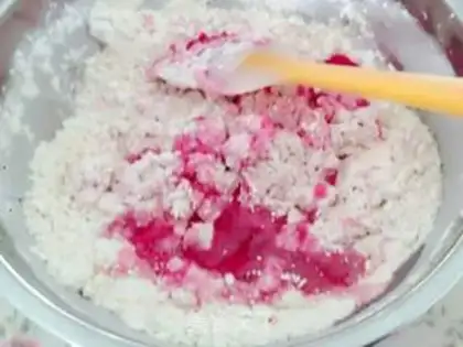 Make Rose buns step 4
