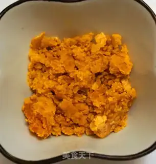 Make Salted yolk corn step 3