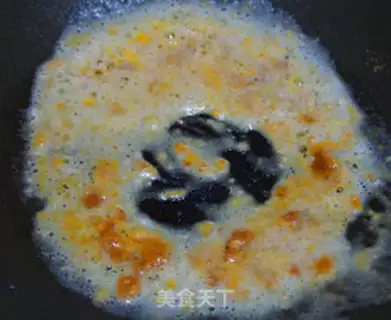 Make Salted yolk corn step 4