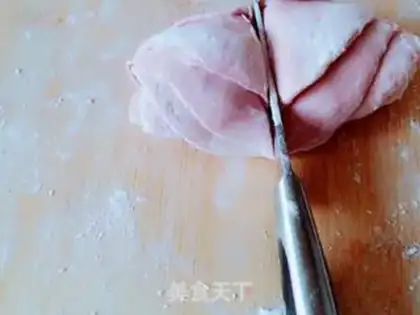 Make Rose buns step 9