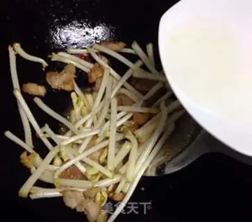 Make Peanut sprouts step 7