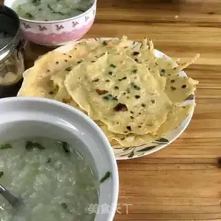 Make Onion egg pancakes step 1
