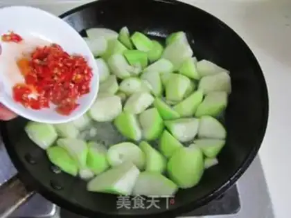 Make Pepper cutters and guacamole step 5