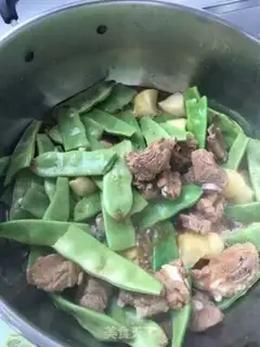 Make Chestbone and bean bean potatoes step 10