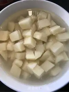 Make Tomato potato stew step 1