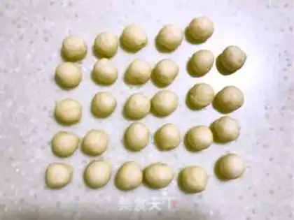 Make Rose bread step 1