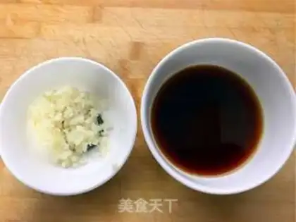 Make Sweet vinegar with a chrysanthemum step 4