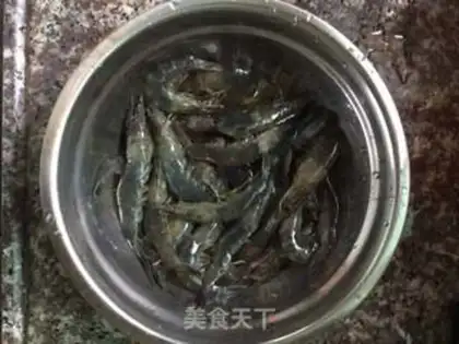 Make Shrimp chopstick soup step 0