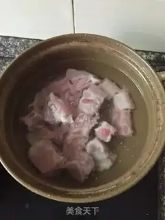 Make Shrimp chopstick soup step 1
