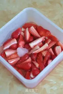 Make Lemon strawberry cake step 0