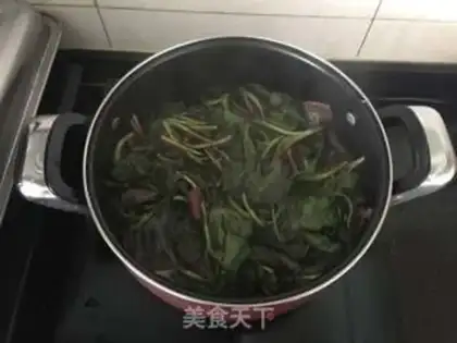 Make Frozen fish and grass step 1