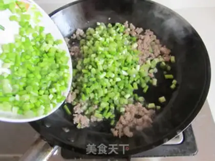 Make Porridge eggs and garlic step 3