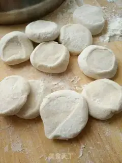 Make A omelet egg box step 4