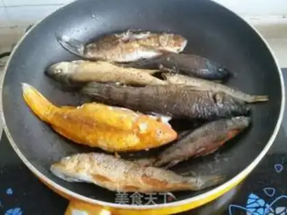Make Red Burn Creek Fish Crush step 1