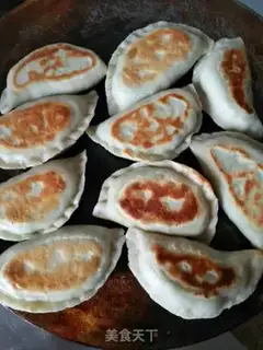 Make A omelet egg box step 6