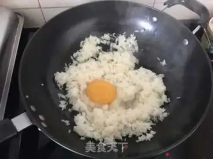 Make Fried eggs step 2