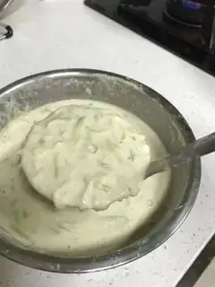 Make Shrimp Pizza step 2