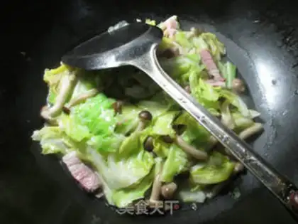 Make Chestnut crab-flavored cabbage step 4