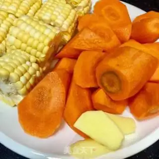 Make Carrot corn hog soup step 1