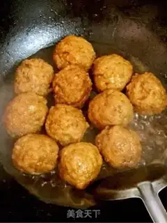 Make Red burning lion head step 9