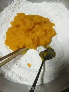 Make Pumpkin dates step 8