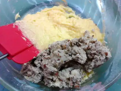 Make Pineapple pineapple rib butter cake step 7