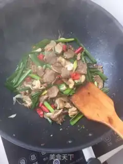 Make Garlic spicy pig tongue step 6