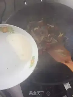 Make Garlic spicy pig tongue step 8