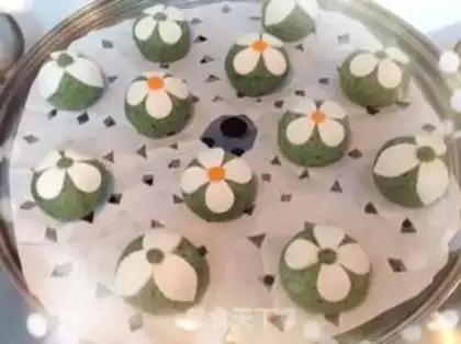 Make Lucky Flowers step 24