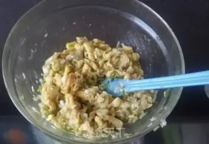 Make Garlic egg boxes step 10