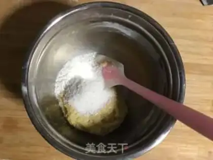 Make Coconut roses step 3