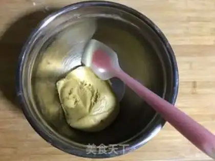Make Coconut roses step 4