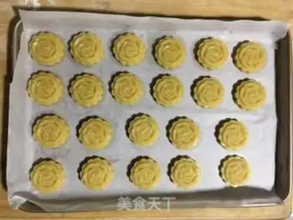 Make Coconut roses step 7