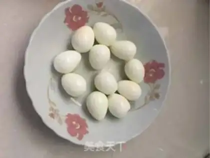 Make The egg of quail burns lion heads step 1