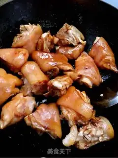Make Red burning pig hoof step 3