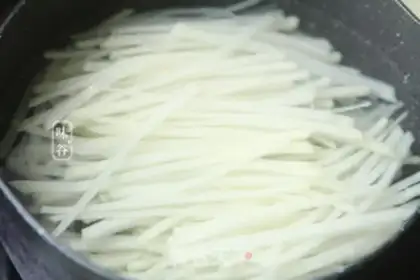 Make Frozen potatoes step 6