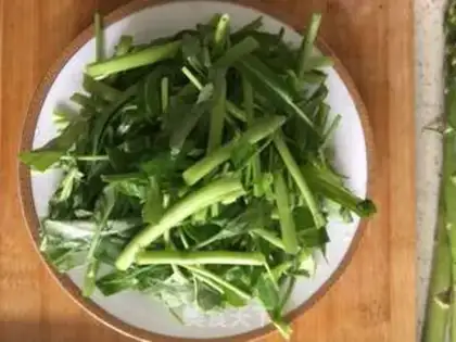 Make Garlic cabbage step 1