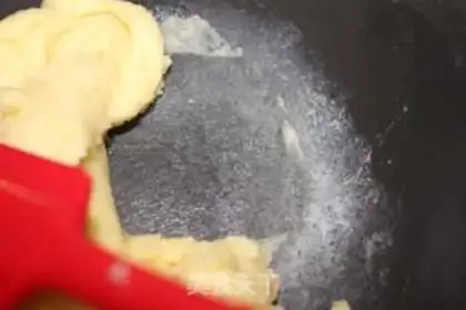 Make Strawberry-cracker step 3