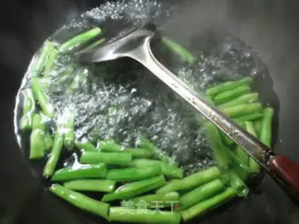 Make Soybeans sprouted beans step 1