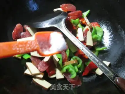 Make Two pepper sausage fried eggs step 5