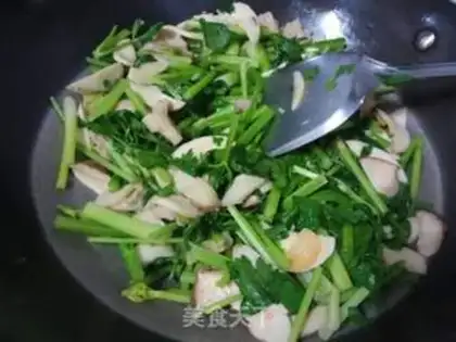 Make The celery bouquet, the apricot step 7