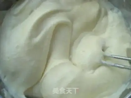 Make Strawberry with yogurt cake step 3