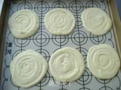 Make Strawberry with yogurt cake step 4