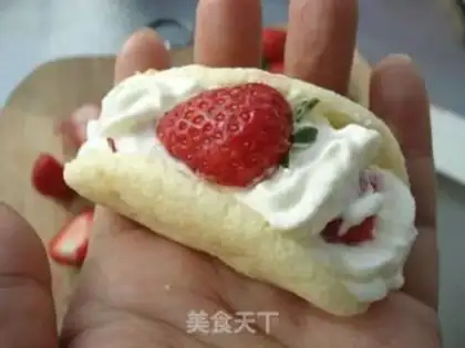 Make Strawberry with yogurt cake step 7