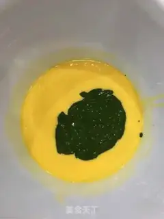 Make Five colours of tea and fruit cake rolls step 5