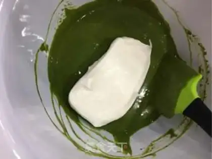 Make Five colours of tea and fruit cake rolls step 7