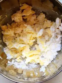 Make Strawberry jam cookies step 1